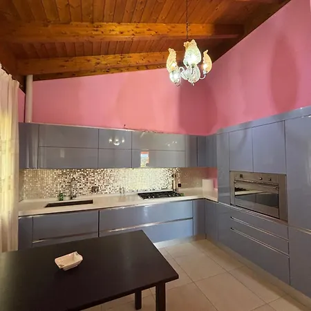 Casa de Férias Paola LʼAquila